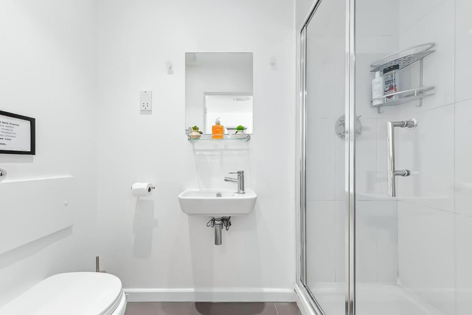 1 Bedroom Flat Piccadilly Sleep 7 In London Vr10 Εξωτερικό φωτογραφία